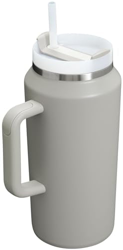 FlowState lid on STANLEY Quencher H2.0 keeps straw secure and splash-free.