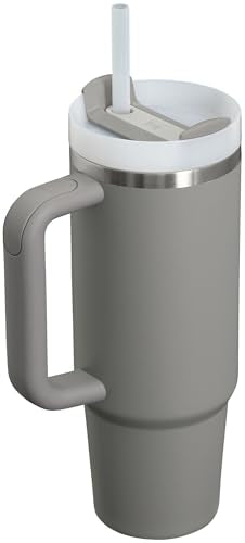 STANLEY Quencher H2.0 FlowState lid showing three-position versatility for spill resistance.