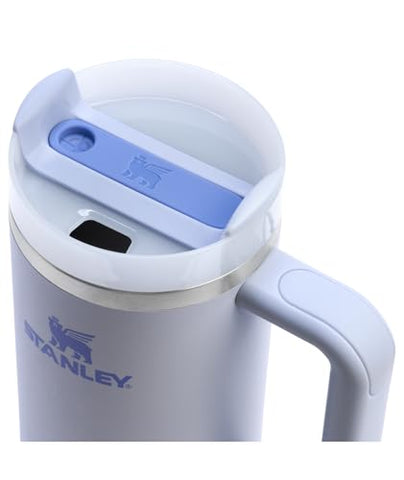 STANLEY Quencher H2.0 FlowState lid offers three positions for versatile sipping.