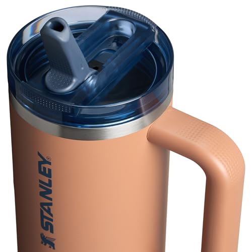 STANLEY Quencher ProTour built-in straw enables quick hydration