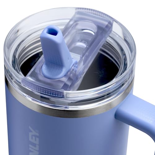 STANLEY Quencher ProTour handle design aids comfortable carrying on commutes.
