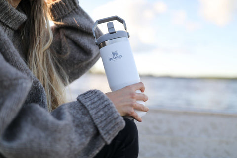 Stanley rotating handle for easy carrying on hikes.