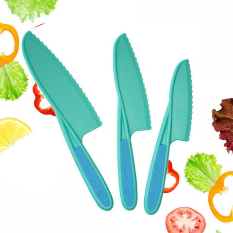 StarPack Home Finger Loving set showing three kid-safe knives for hands-on cooking.