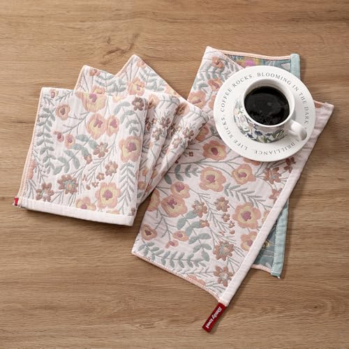 Double-sided jacquard weaving adds decorative texture for styling and daily tasks.
