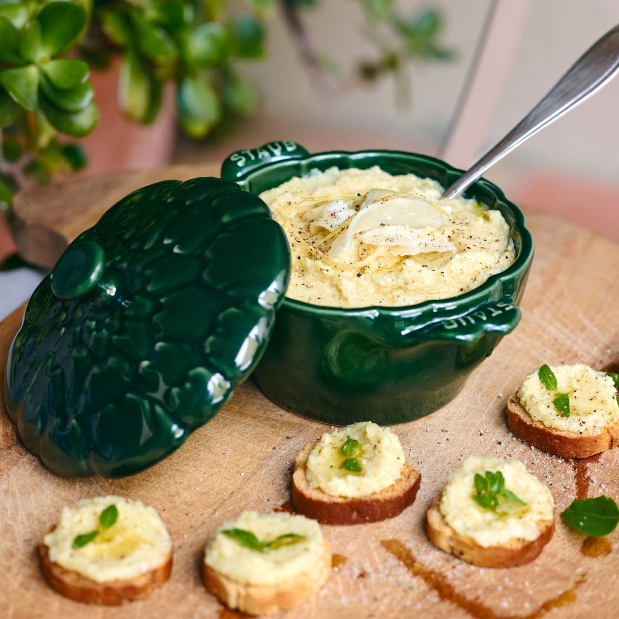 Staub Artichoke Cocotte Basil demonstrates even heat distribution.