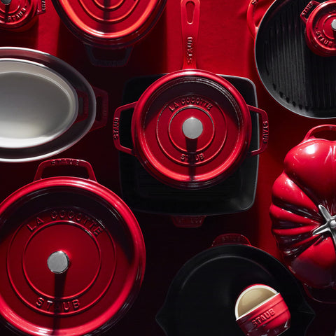 Staub interior matte enamel promotes browning and easy cleaning.