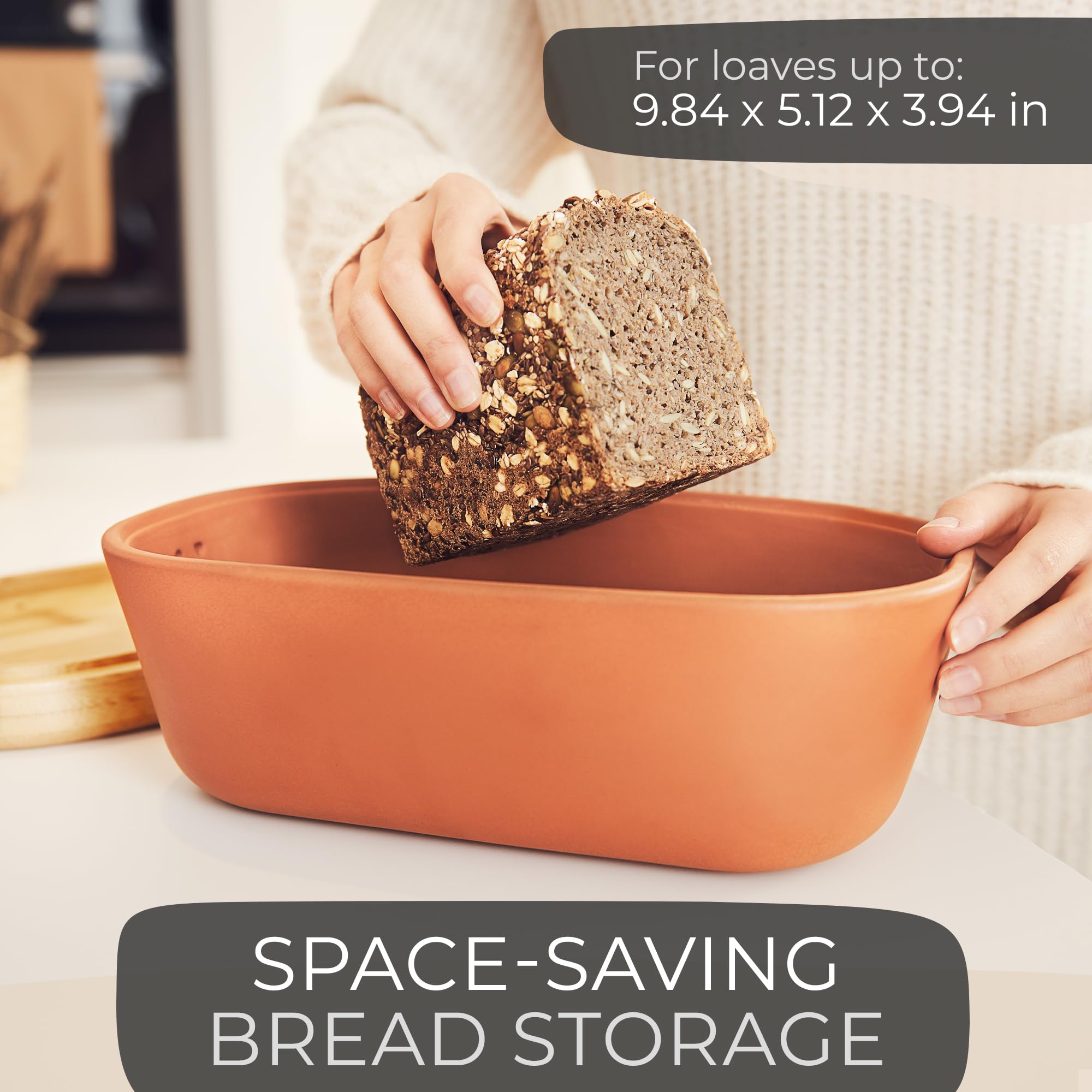 Steinzeit bottom grooves enhance airflow around loaves for crust maintenance.
