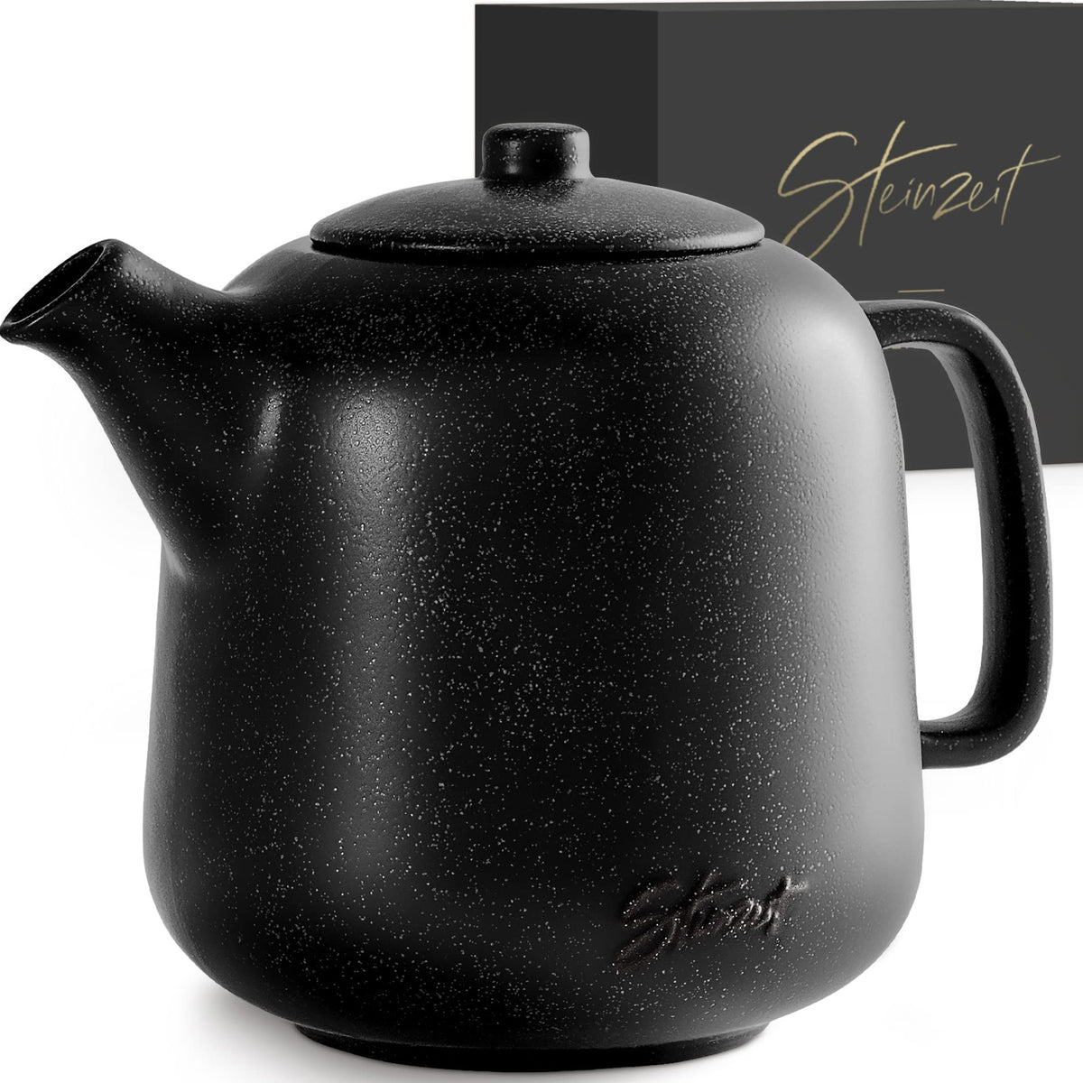 Steinzeit tea pot full-view shows generous 44 oz capacity for family servings