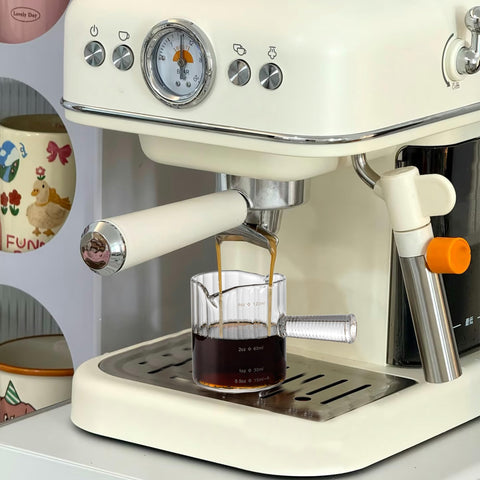 Steviieden espresso cups with glass handle highlight heat insulation and grip.
