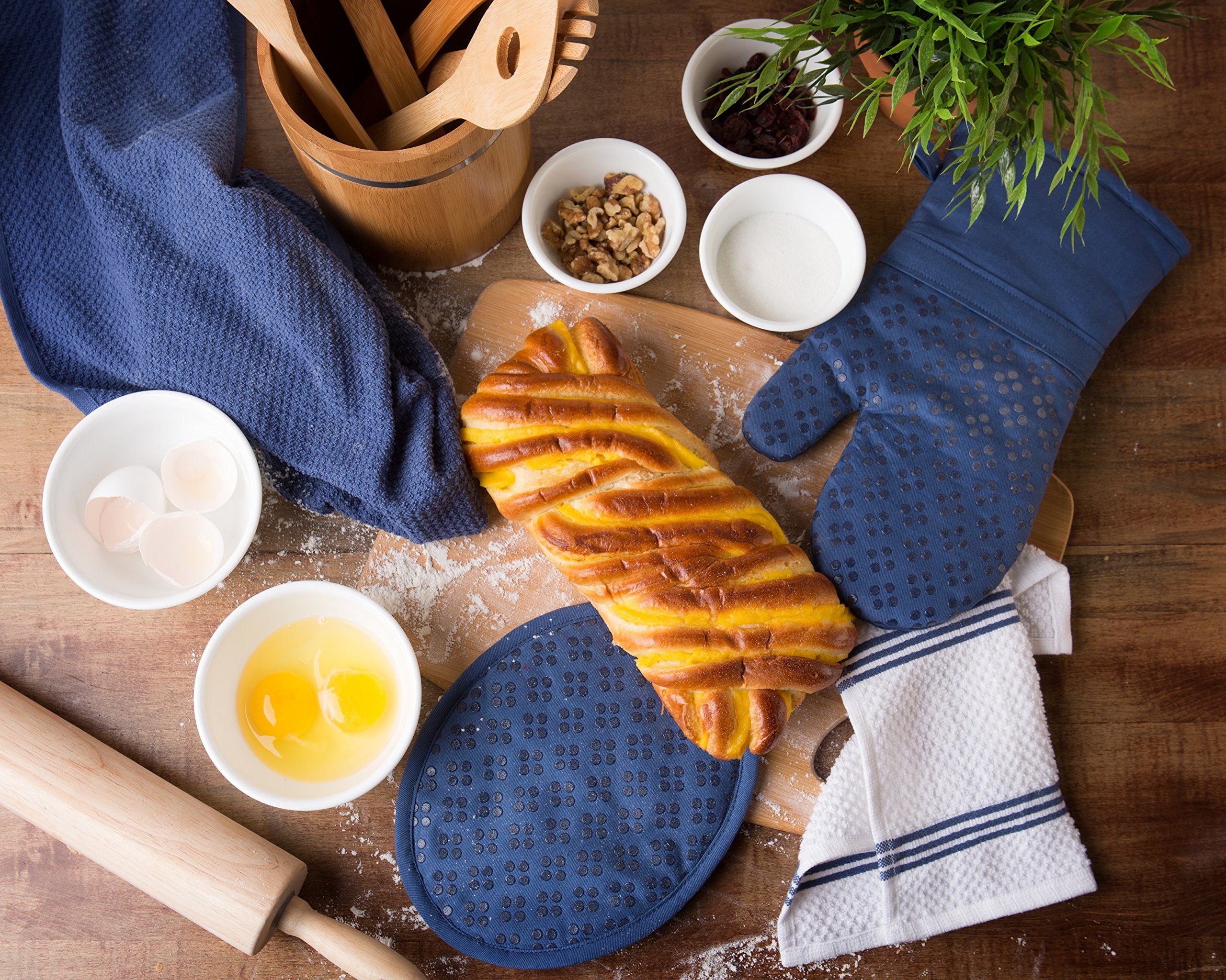 Sticky Toffee 9-Piece Kitchen Set dishcloths offer durable texture for stubborn spills