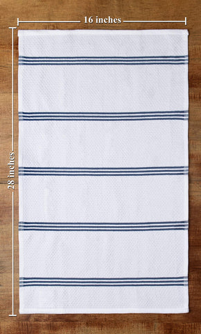 Sticky Toffee set includes solid and striped towels for versatile kitchen styling.