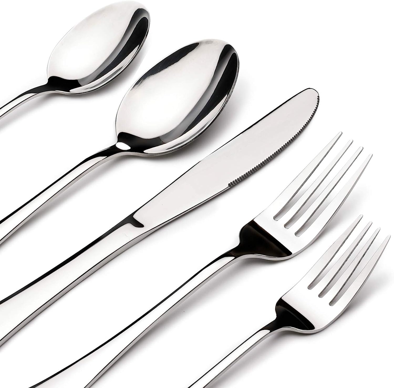 Stilloye dinner knives in polished finish for everyday meals