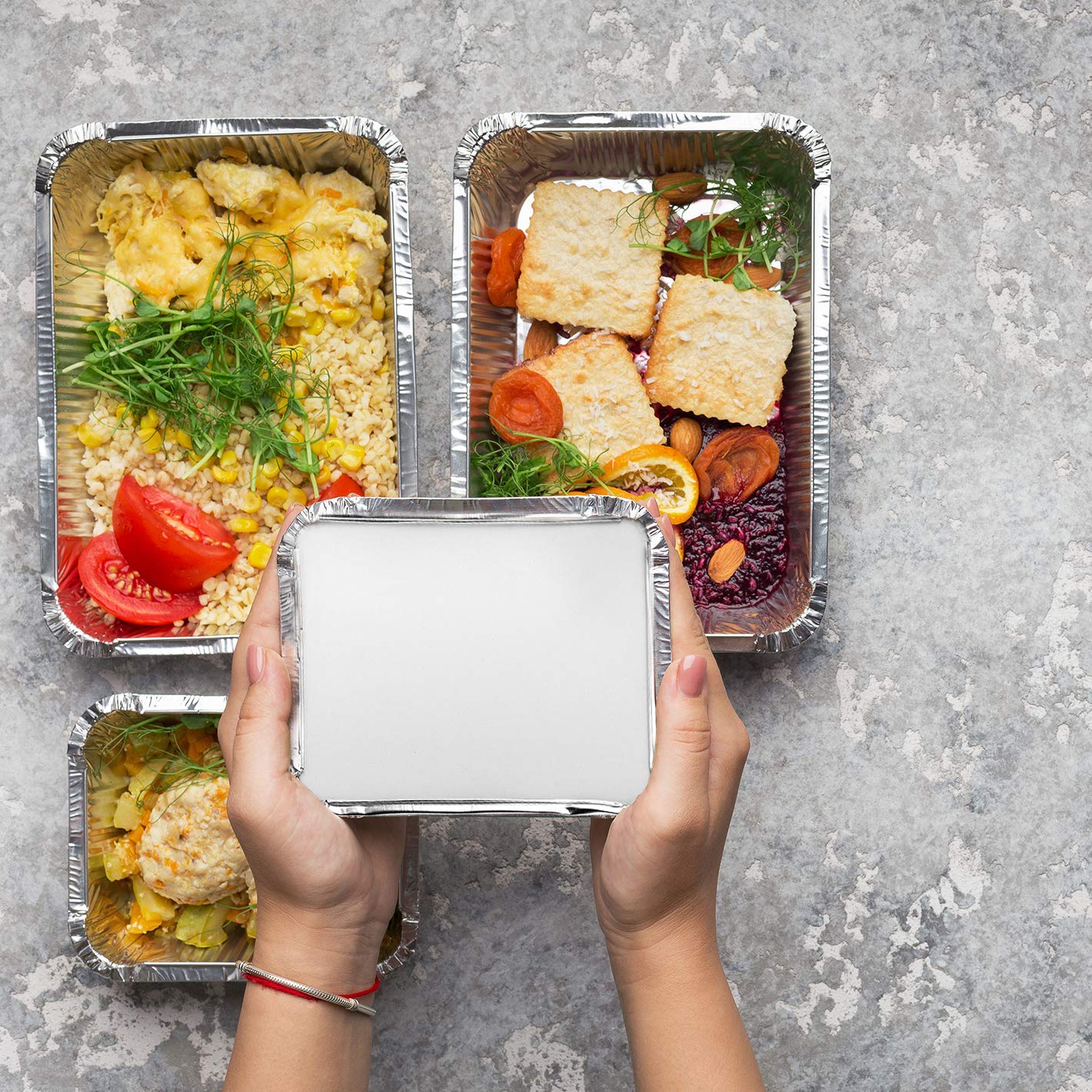 Stock Your Home foil oblong pans with lids for secure servings