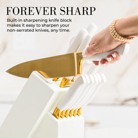 STYLED SETTINGS titanium-coated blades provide durable, rust-resistant performance.