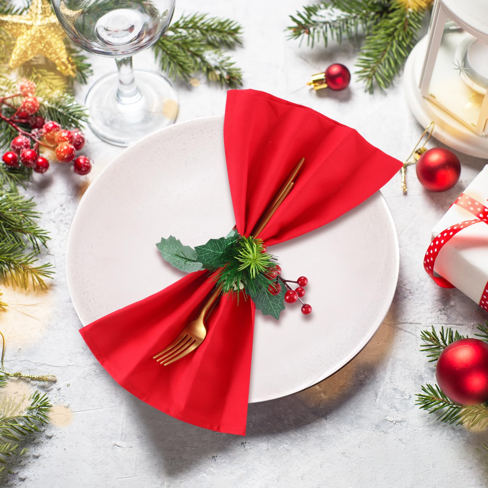 Suclain holiday table decoration set with coordinated rings and napkins.