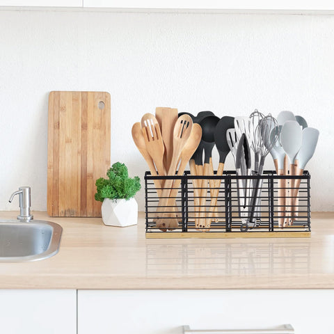 Suli dries utensils quickly with an open ventilation design.