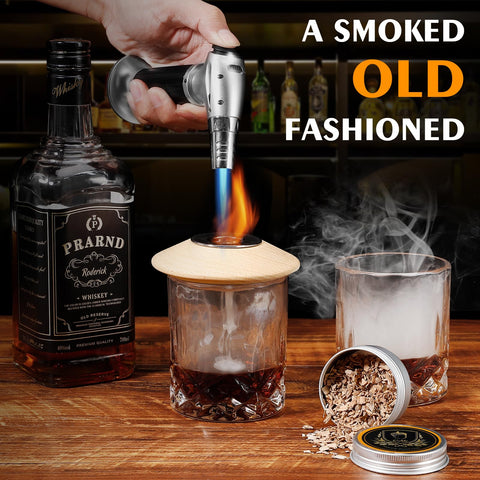 Sumapner Quebec oak smoker adds natural wood warmth.