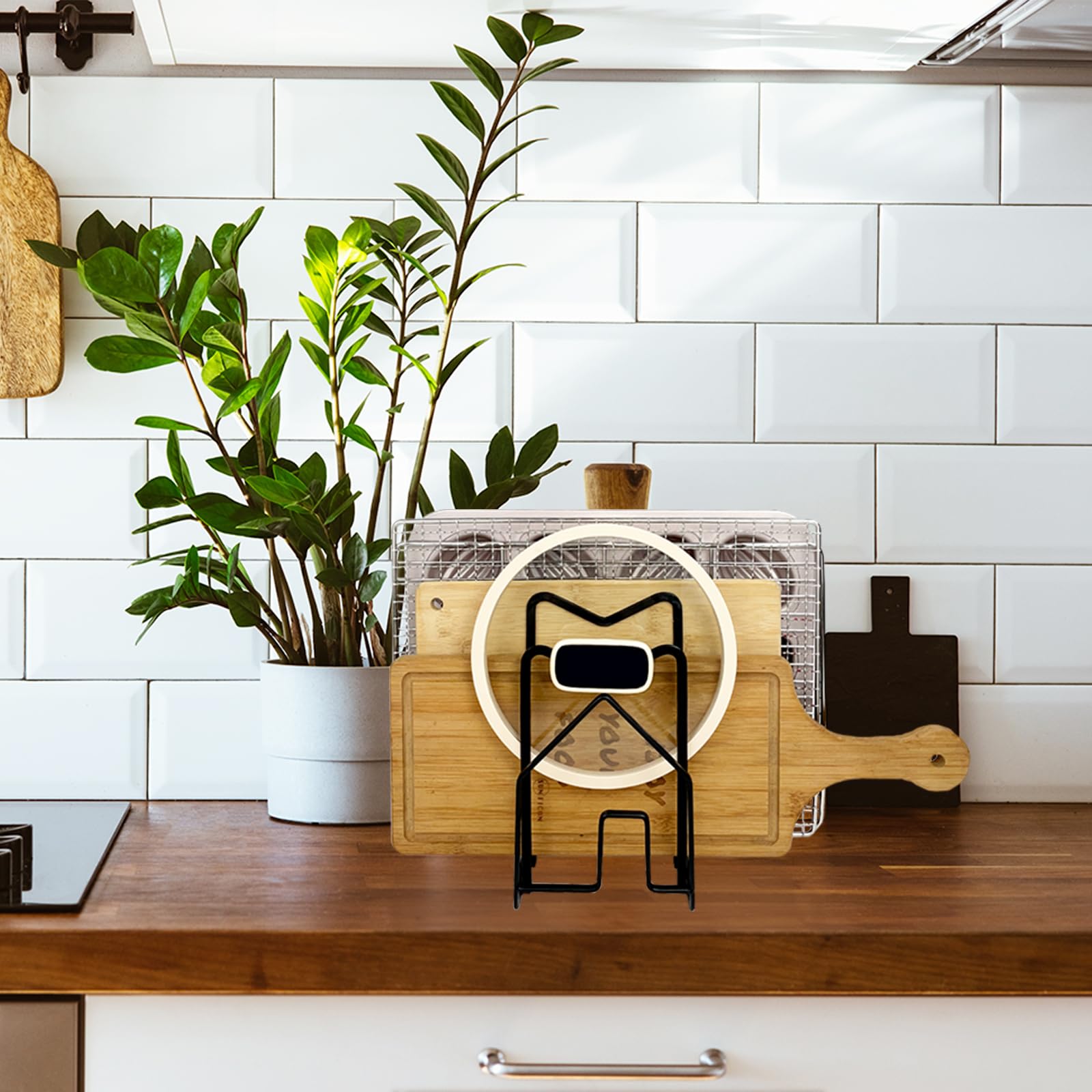 SUNFICON cutting board rack plates and sheets organized neatly on a rack