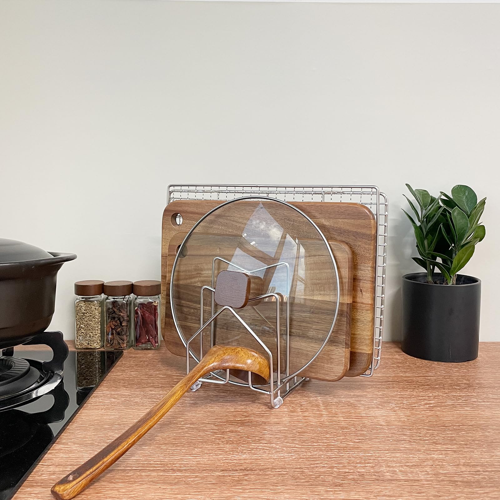 SUNFICON house shape design adds a modern touch to your cabinet.