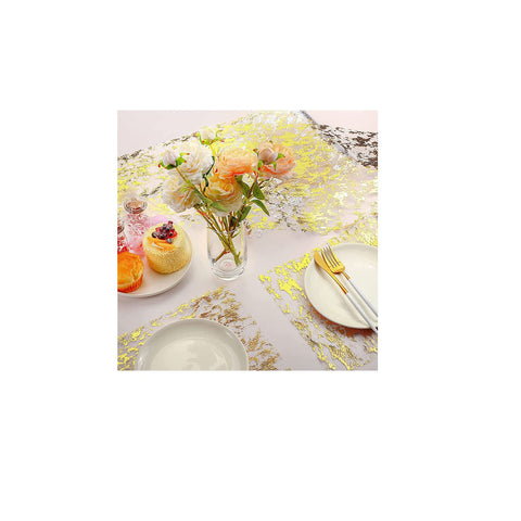 Sunlunckystar wedding decor with gold runner enhancing centerpieces