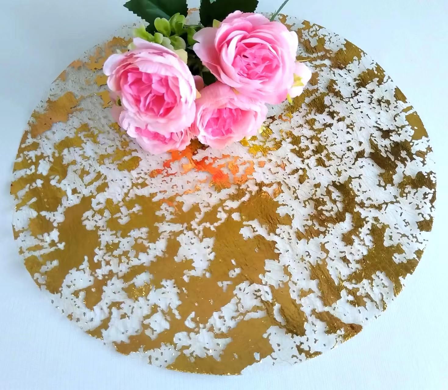 Sunlunckystar metallic gold foil design adds festive charm to any event.