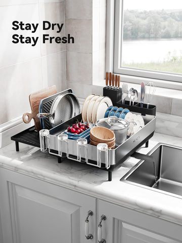 SUNLY versatile kitchen setup for organized drying near the sink