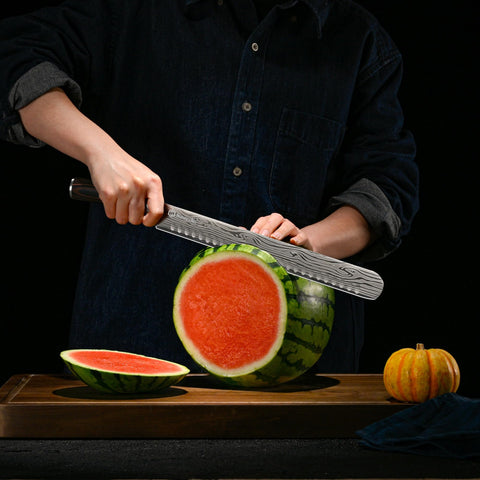 Sunnecko includes kitchen tweezers for careful meat handling.