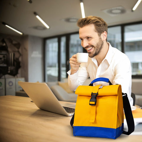 Sunny Bird yellow lunch bag back pocket, convenient for napkins and cards on-the-go.