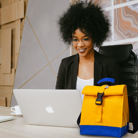 Sunny Bird bag dimensions 8.5 x 6 x 9 inches, fits one meal set.