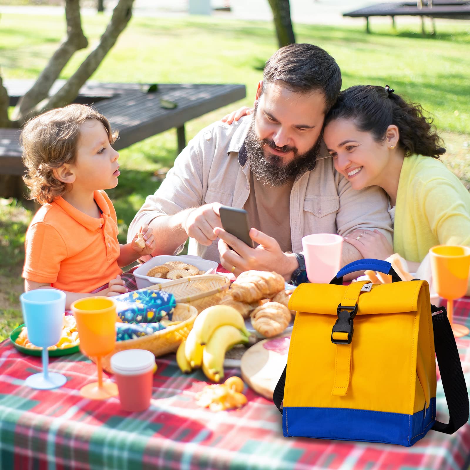 Sunny Bird lunch bag yellow lifestyle image, ready for parks, events, or school.