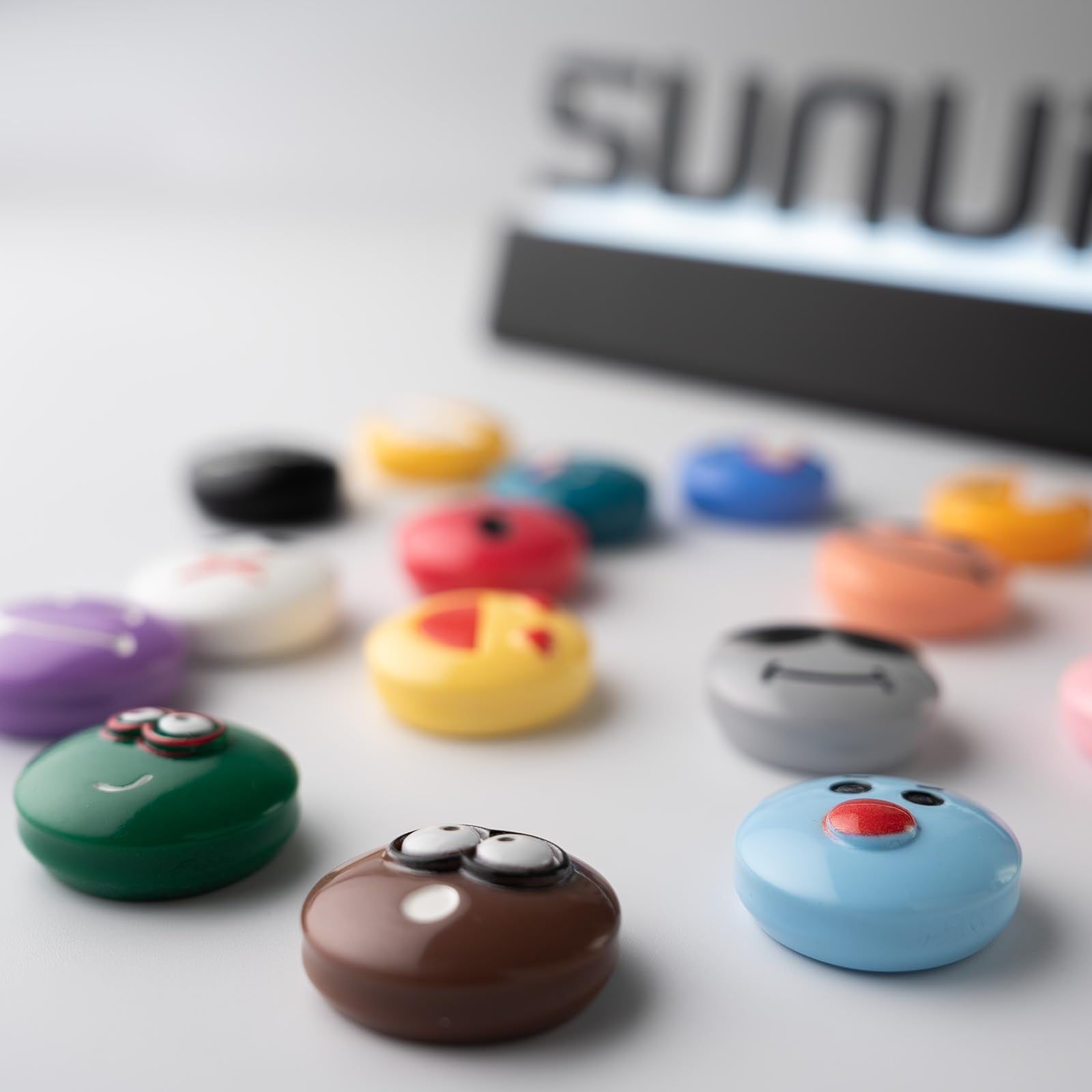 SUNURS ultra-strong recessed magnets cling securely to metal surfaces for reliability.