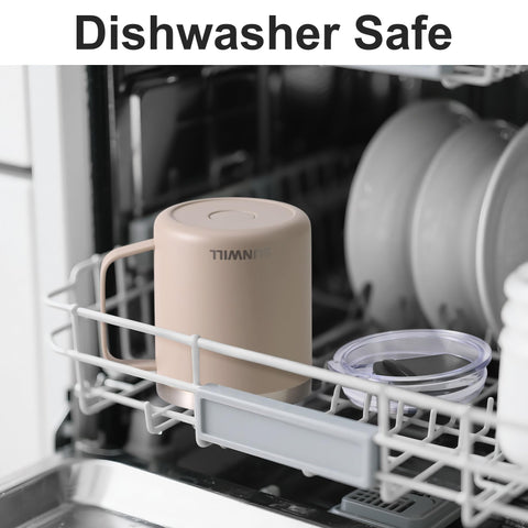 BPA-free lid with silicone gasket reduces spills.