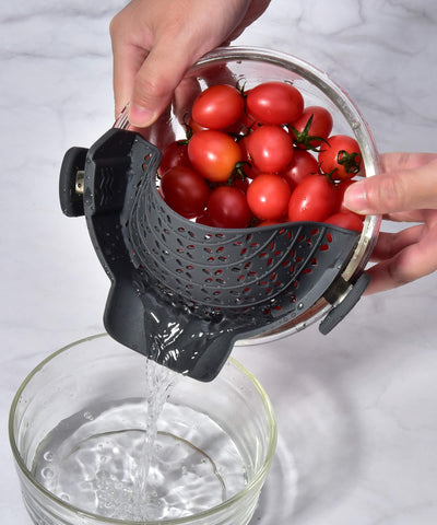 Sunwukin strainer showing dishwasher-safe use