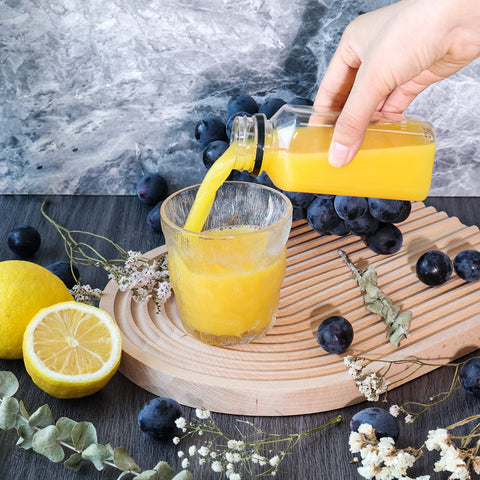 SUPERLELE leakproof square design bottle prevents spills.