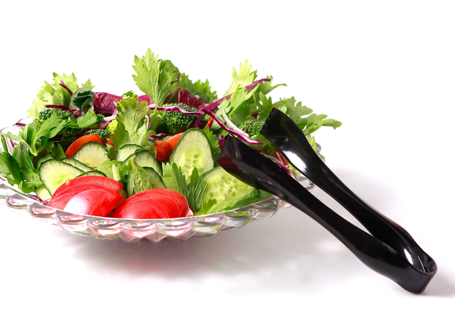 Supernal black plastic utensils with smooth handle for comfortable handling.