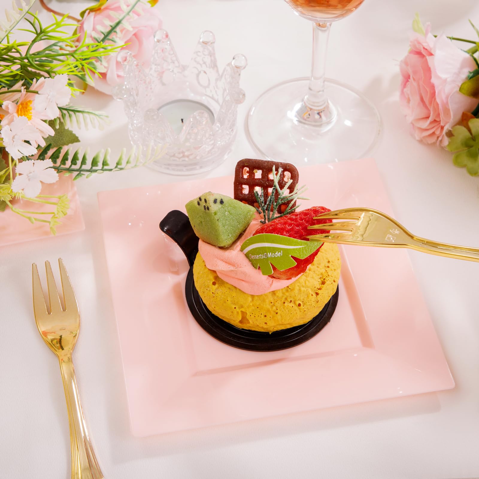 Supernal plastic dinnerware that's food-grade and easy to clean