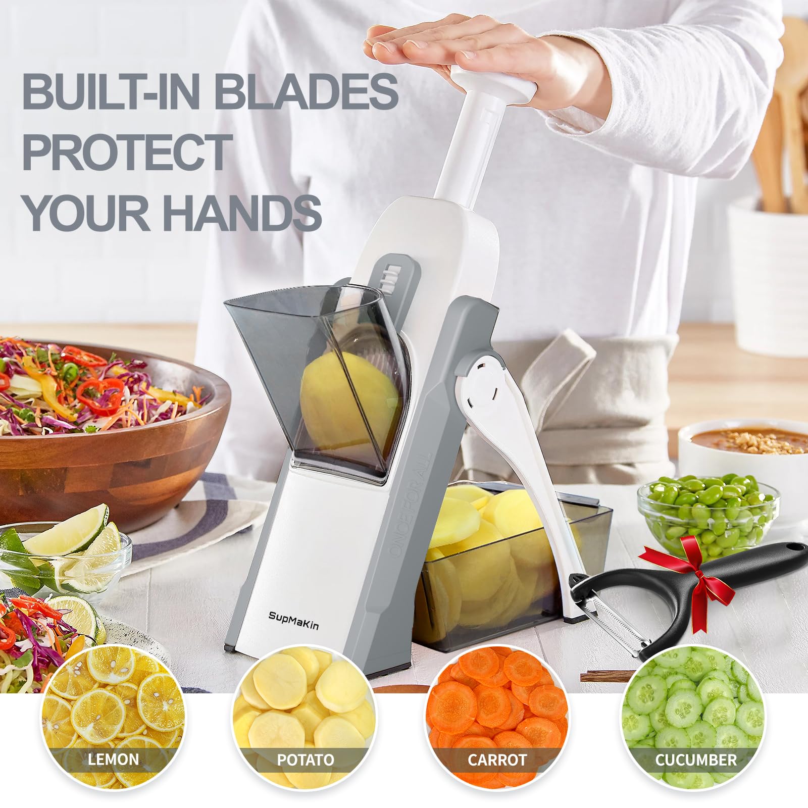 SupMaKin mandoline with non-slip base stays steady during slicing.