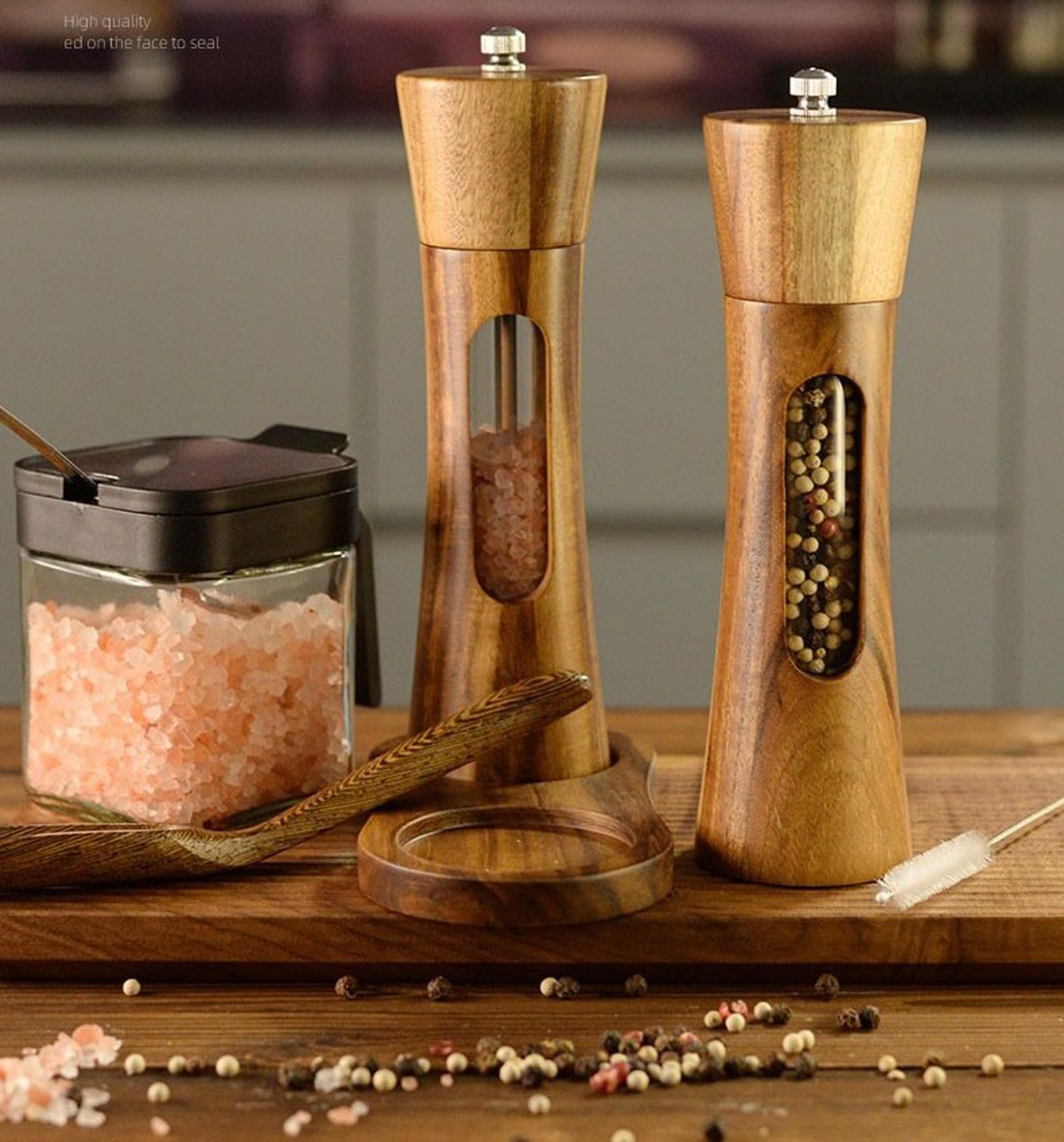 SUPRNN ceramic grinder adjustable from fine to coarse for versatile seasoning