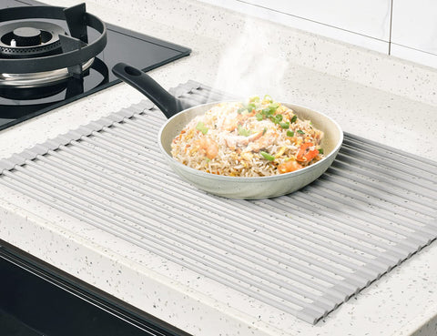 Surpahs Roll-Up Rack rolls up for easy storage after drying tasks.