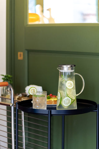 SUSTEAS gift-ready packaging, ideal for hosting or gifting occasions