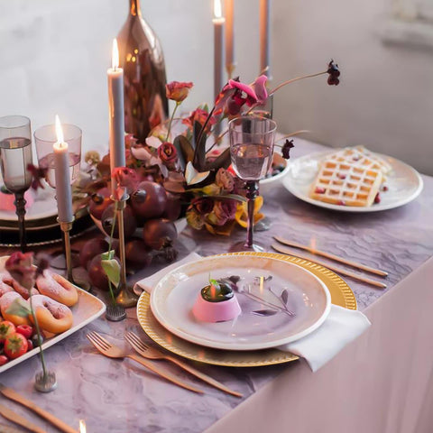 Suwimut bulk charger set of 12 supports stylish event table layouts.