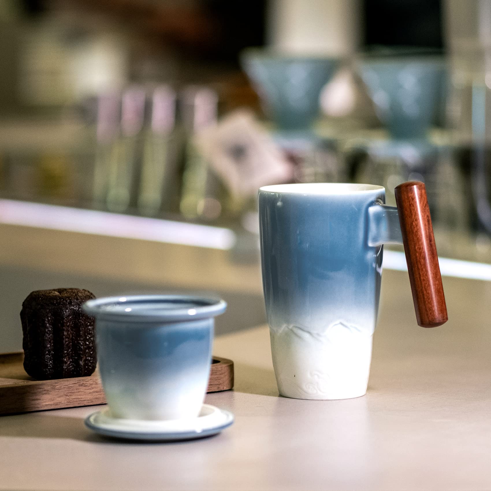 Suyika Tomotime blue mug is versatile for tea, coffee, or water.