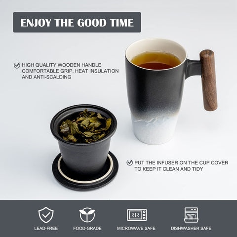 Ergonomic wooden handle on Suyika Tomotime, comfortable grip while pouring.