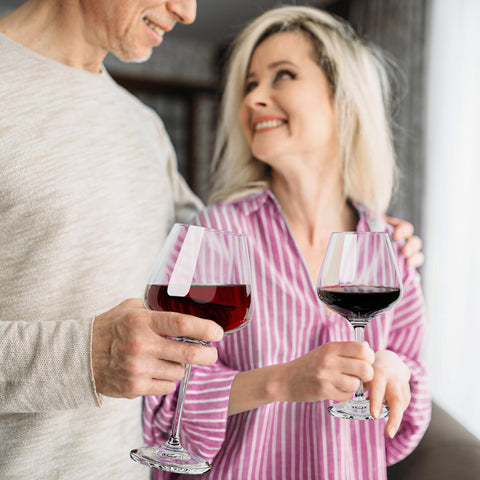 Swanfort ultra-thin rim red wine glass enhances sip sensitivity.