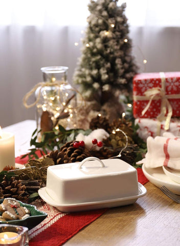 Sweese recessed design prevents dust, keeping butter clean and ready