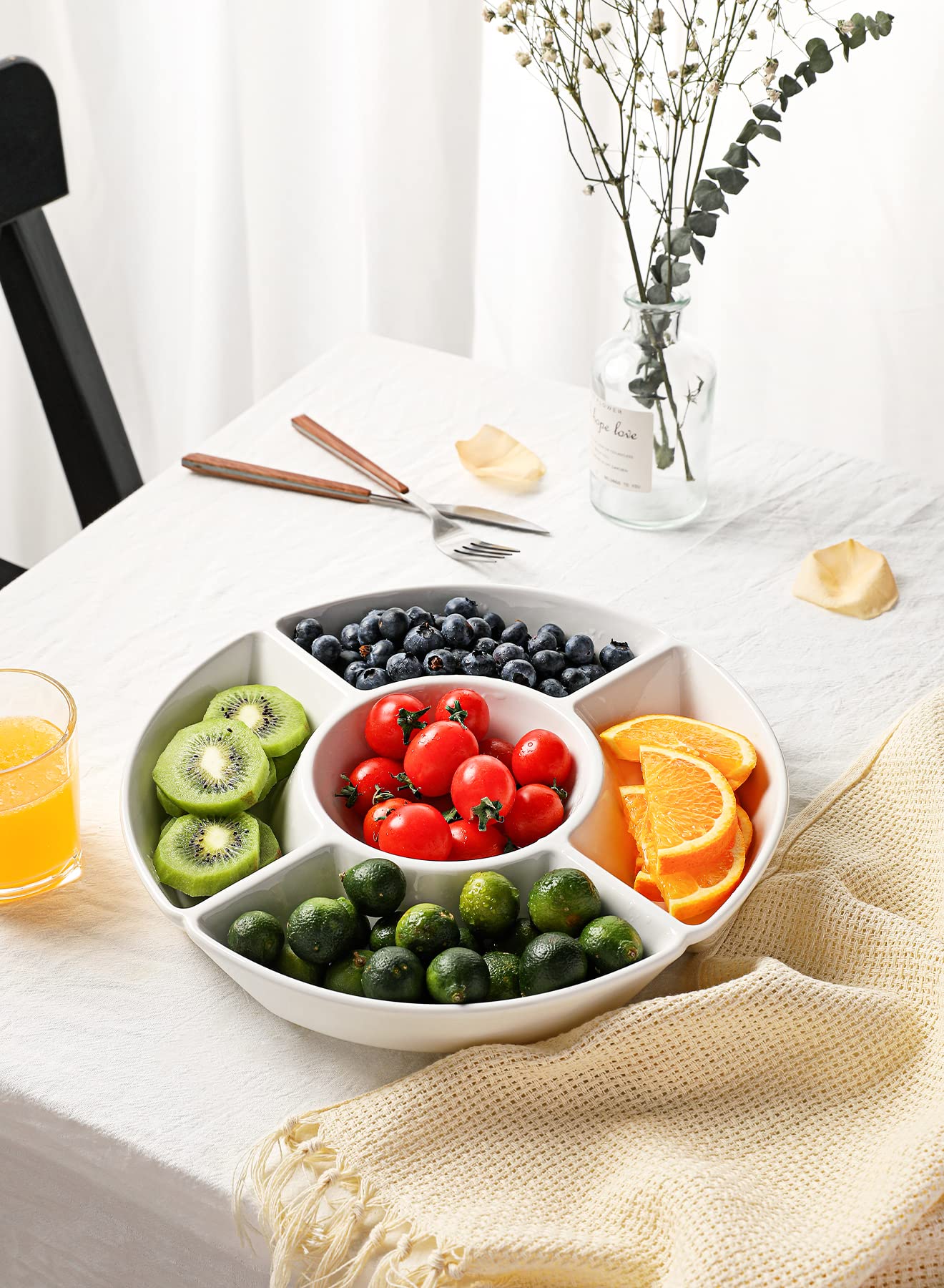 Central condiment holder integrated into the Sweese serving set