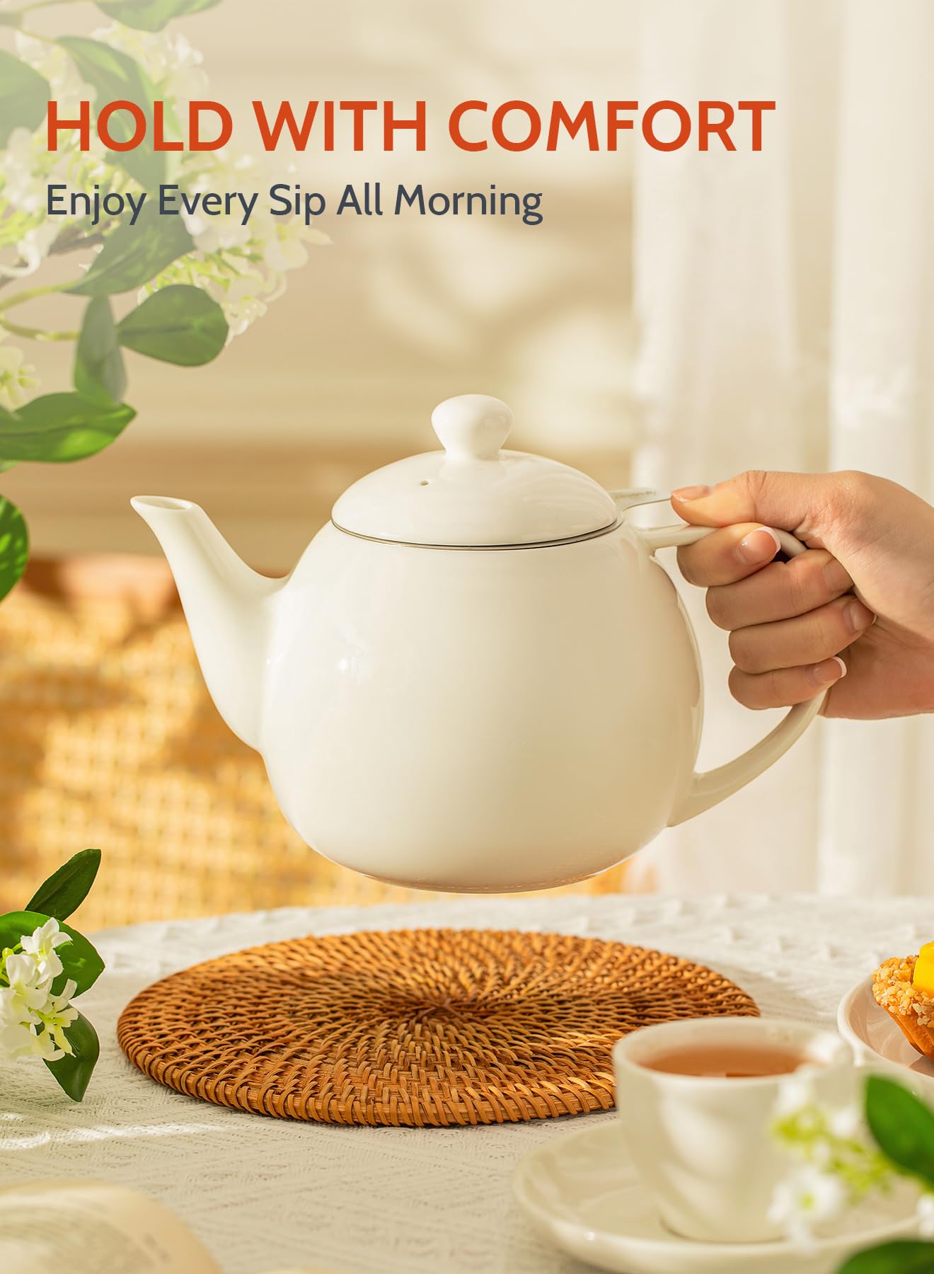 Sweese ergonomic handle for comfortable pouring.