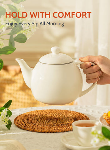 Sweese ergonomic handle for comfortable pouring.