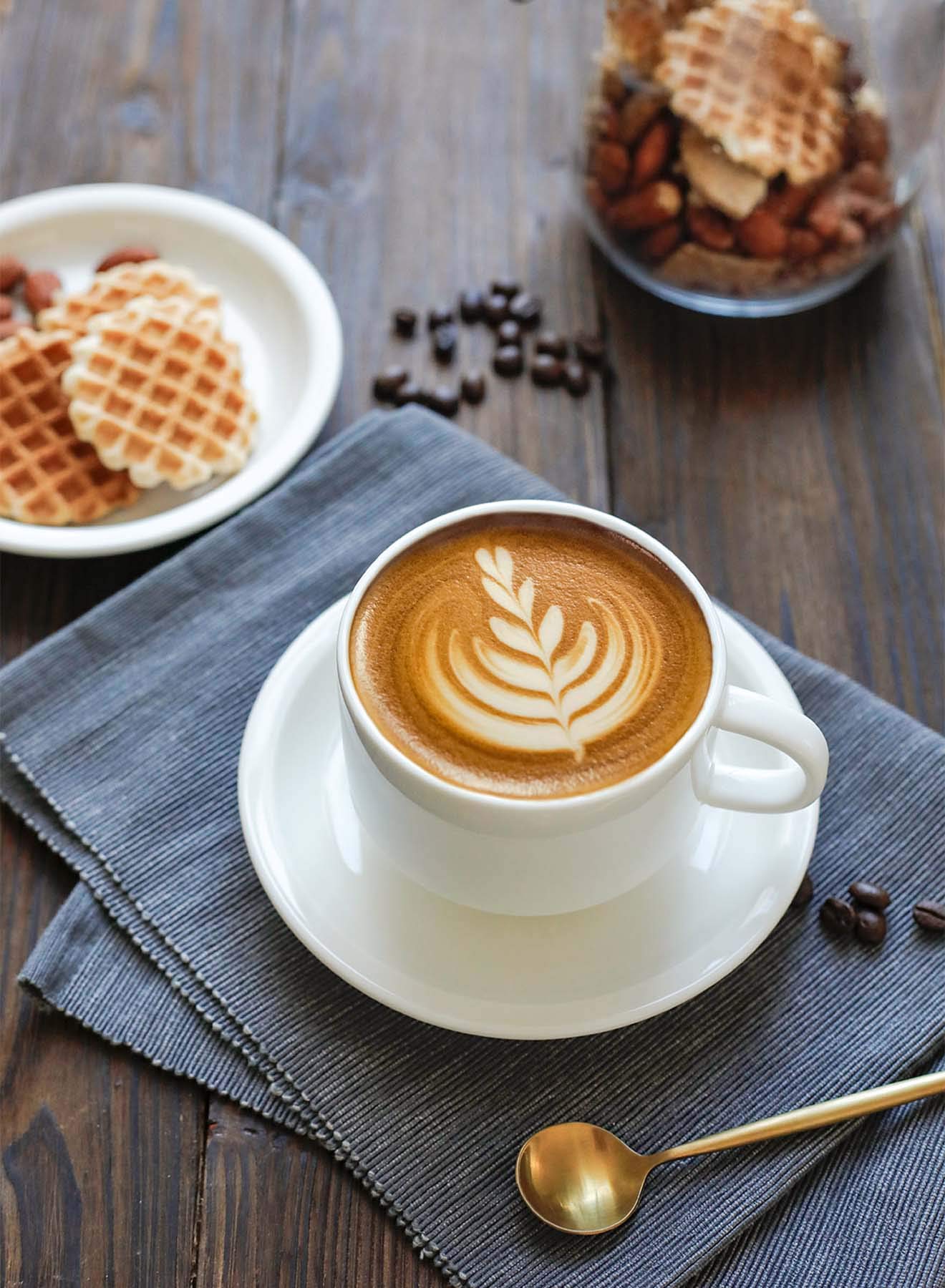 Sweese oven-safe porcelain cups ideal for reheating beverages at home.