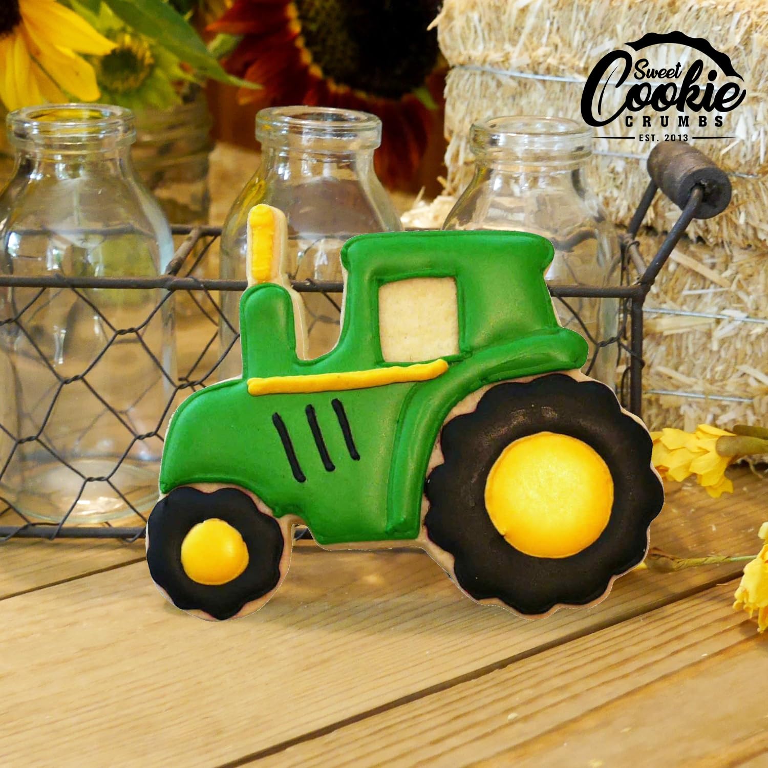 Sweet Cookie Crumbs horse head cutter for detailed cookies and cake décor.